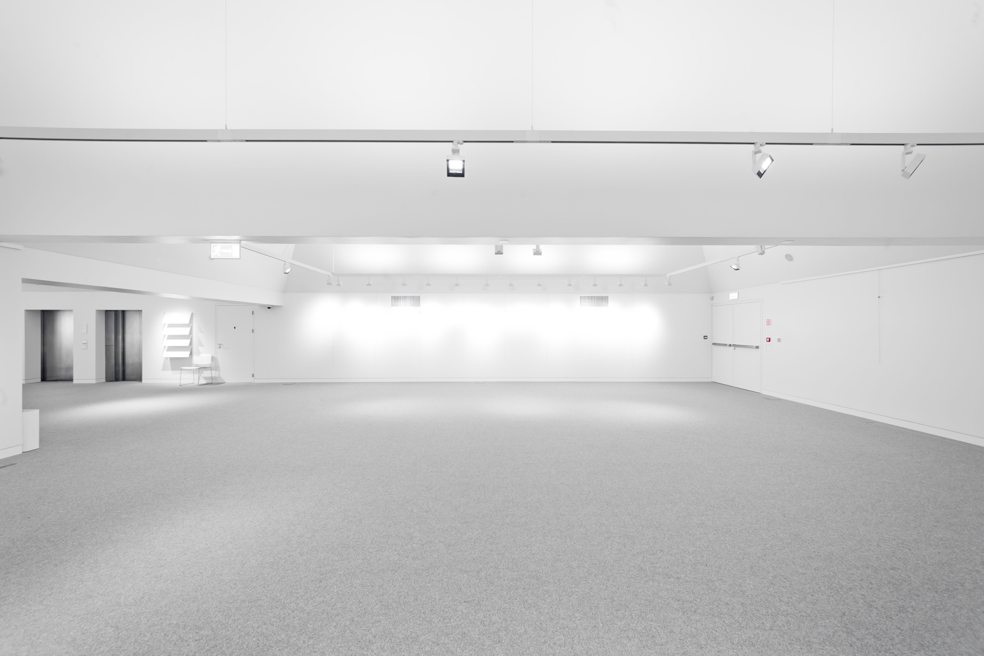 EXHIBITION SPACE – GALLERY LEVEL 4.